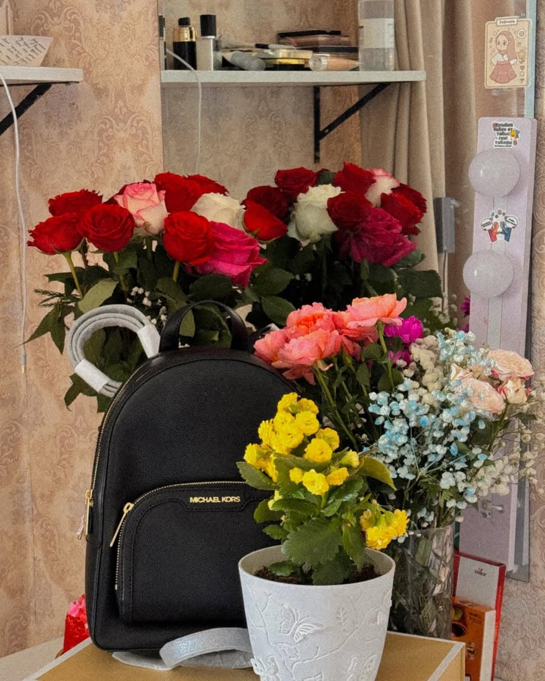 27 нас — Өөртэйгөө жинэн суухын эхлэл

Амар амгалан 27 нас хүрлээ. Гэхдээ бодол санаа минь 25 насандаа үлдчихсэн мэт. Уч